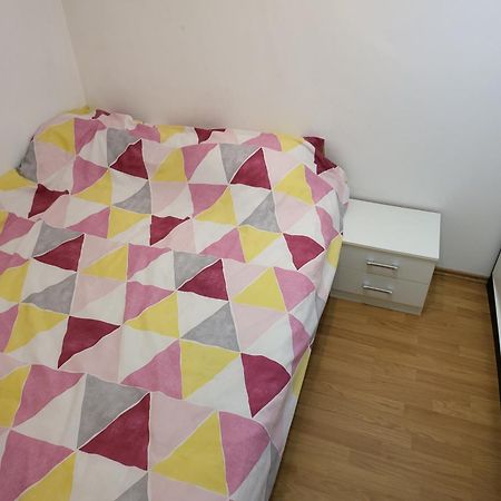 Stan Na Dan Prnjavor, Gajba U Centru Apartment Екстериор снимка