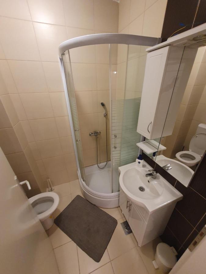Stan Na Dan Prnjavor, Gajba U Centru Apartment Екстериор снимка