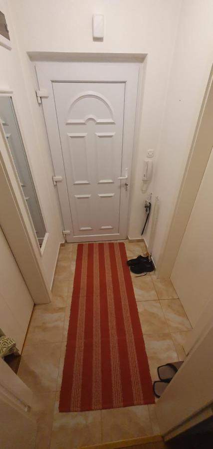 Stan Na Dan Prnjavor, Gajba U Centru Apartment Екстериор снимка